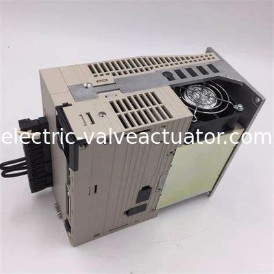 좋은 가격 Yaskawa Sigma SGDV-120A01A AC Servo Drive 3 Phase AC 230V AC 온라인