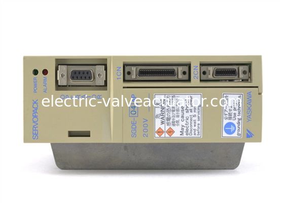 좋은 가격 Yaskawa AC Servo Amplifier 400W SGDE-04AP ISERVO DRIVE 200-230VAC 50/60HZ 6A 온라인